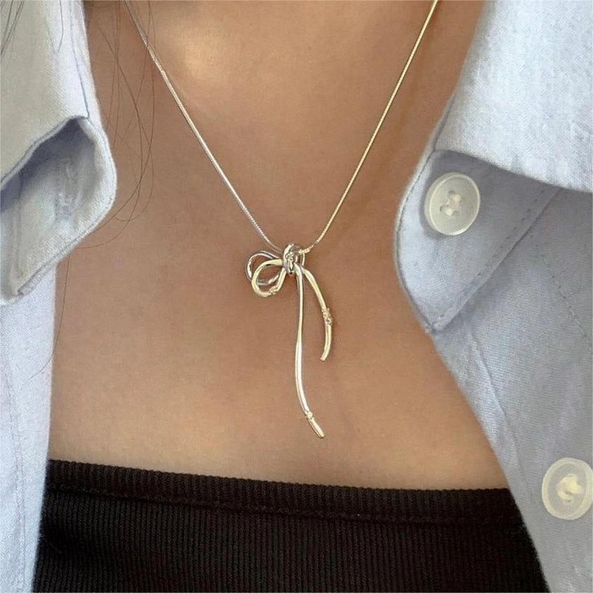 Sweet Bow Necklace- Silver